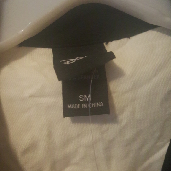 Alice in wonderland embroidered top - Picture 8 of 16